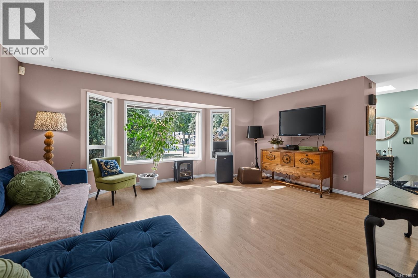 3560 Falcon Dr - 10