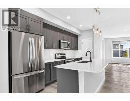 4pc Bathroom - 97 Herron Mews Ne, Calgary, AB T3P1Y7 Photo 10