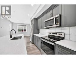 4pc Bathroom - 97 Herron Mews Ne, Calgary, AB T3P1Y7 Photo 7