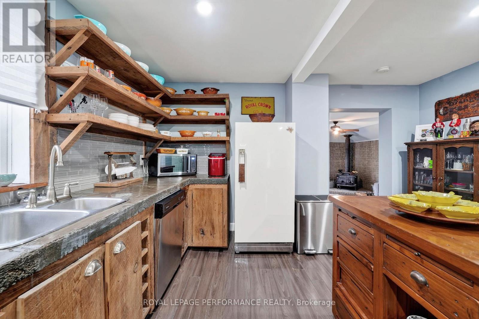 16330 FAIRVIEW DRIVE - 11