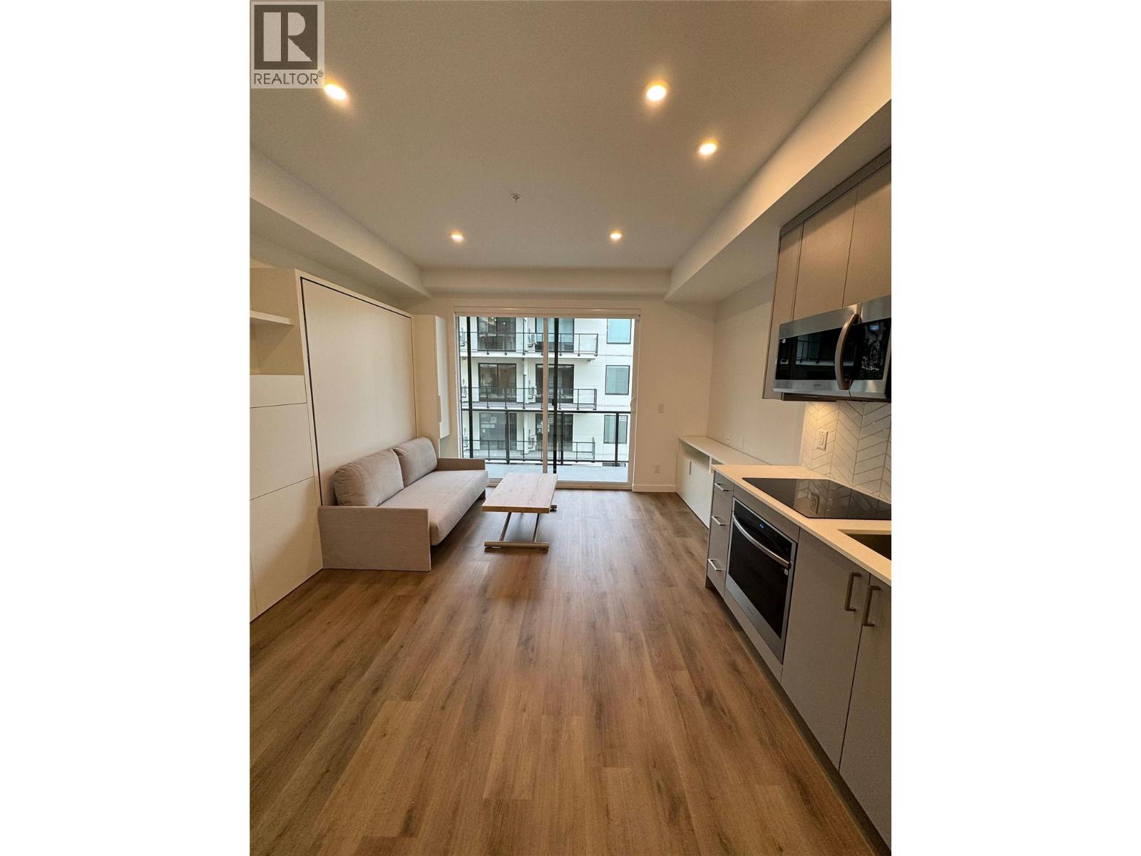 #445 1274 Devonshire Avenue - 18