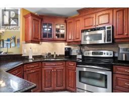 Kitchen - 120 Kimball Drive, Essex, ON N8M0B8 Photo 12