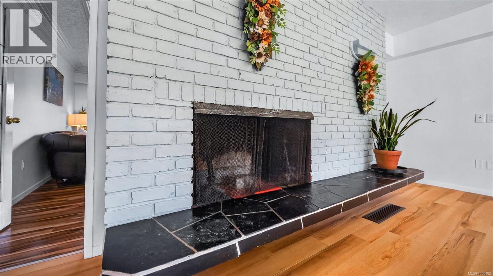 1857 Hillcrest Ave - 13