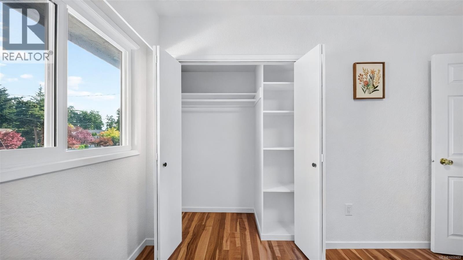 1857 Hillcrest Ave - 24