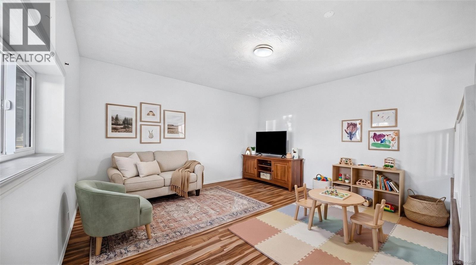  1857 Hillcrest Avenue, Saanich