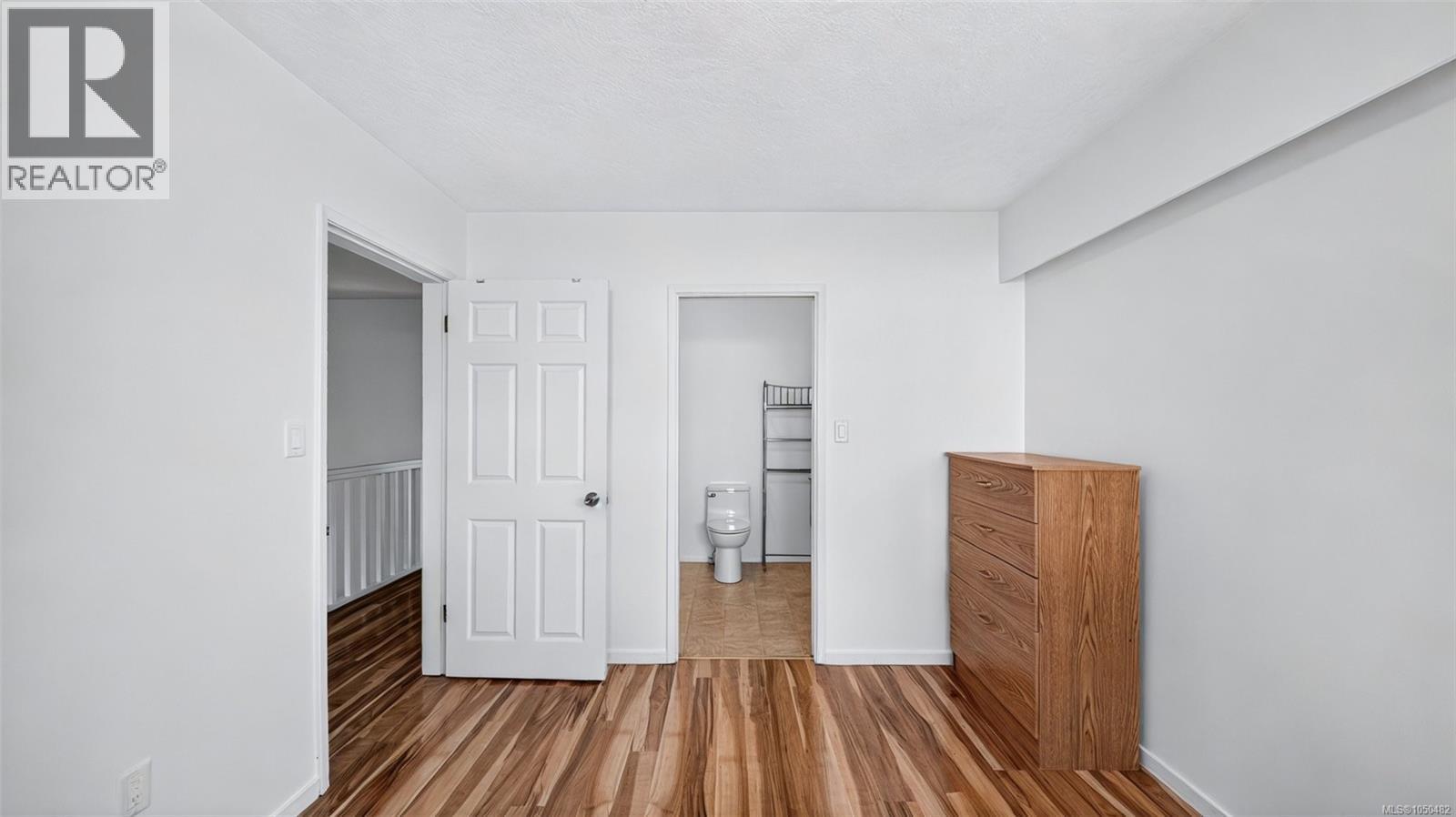 1857 Hillcrest Avenue, Saanich