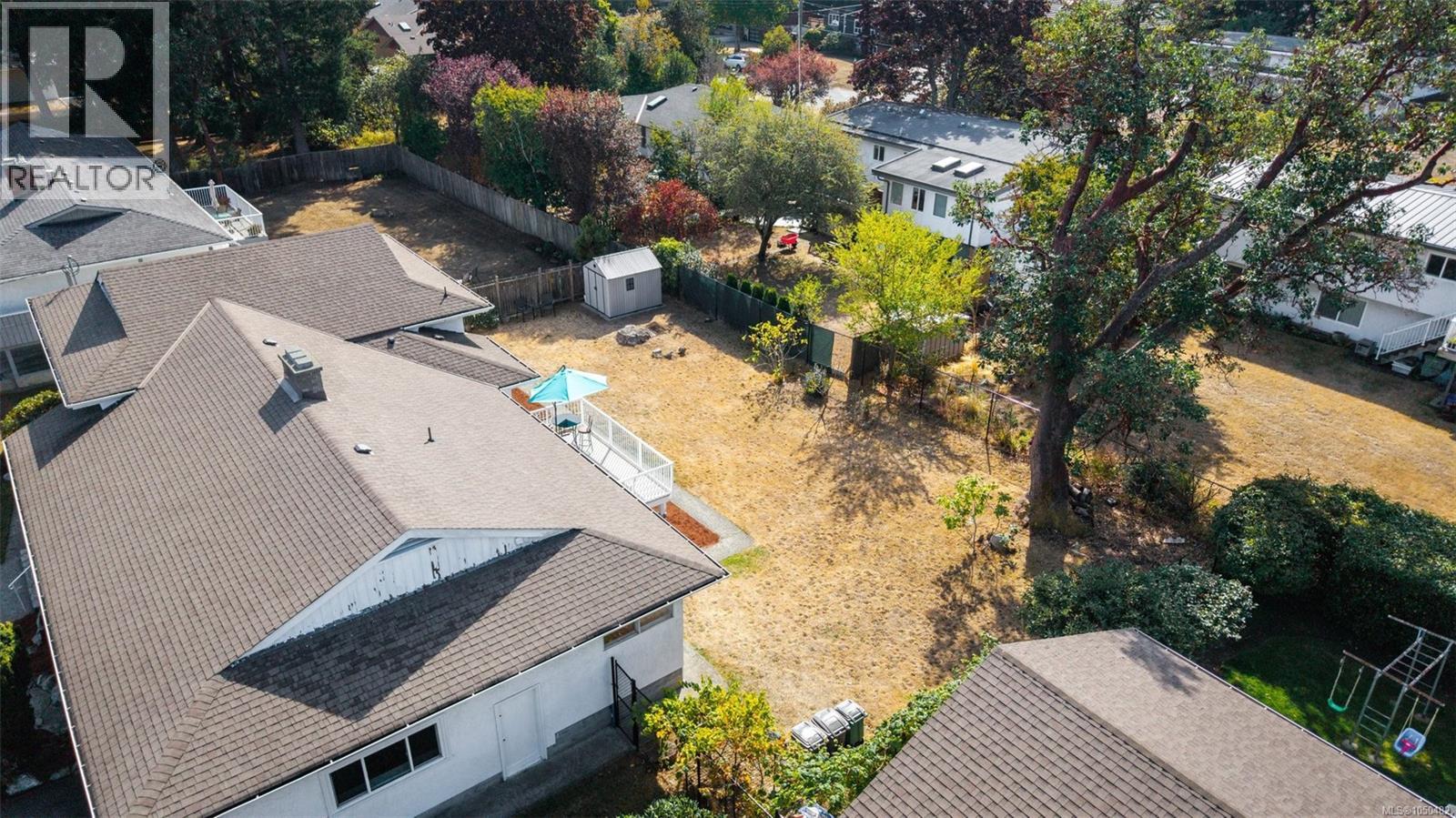  1857 Hillcrest Avenue, Saanich