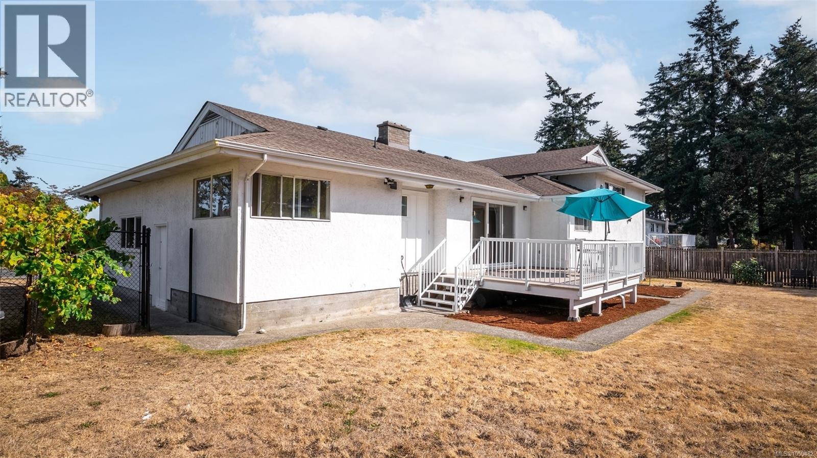  1857 Hillcrest Avenue, Saanich