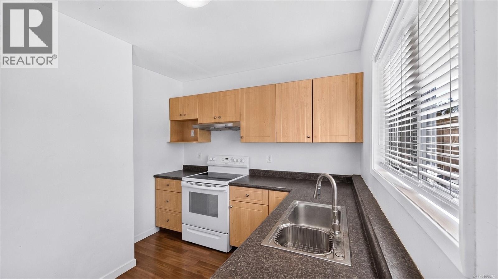  1857 Hillcrest Avenue, Saanich