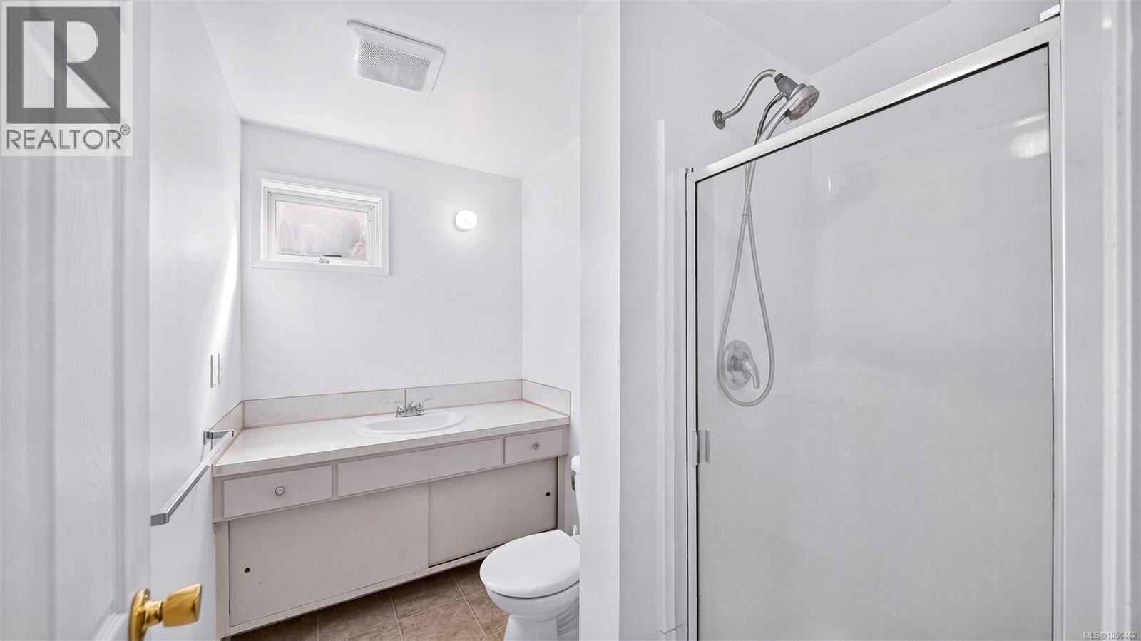  1857 Hillcrest Avenue, Saanich