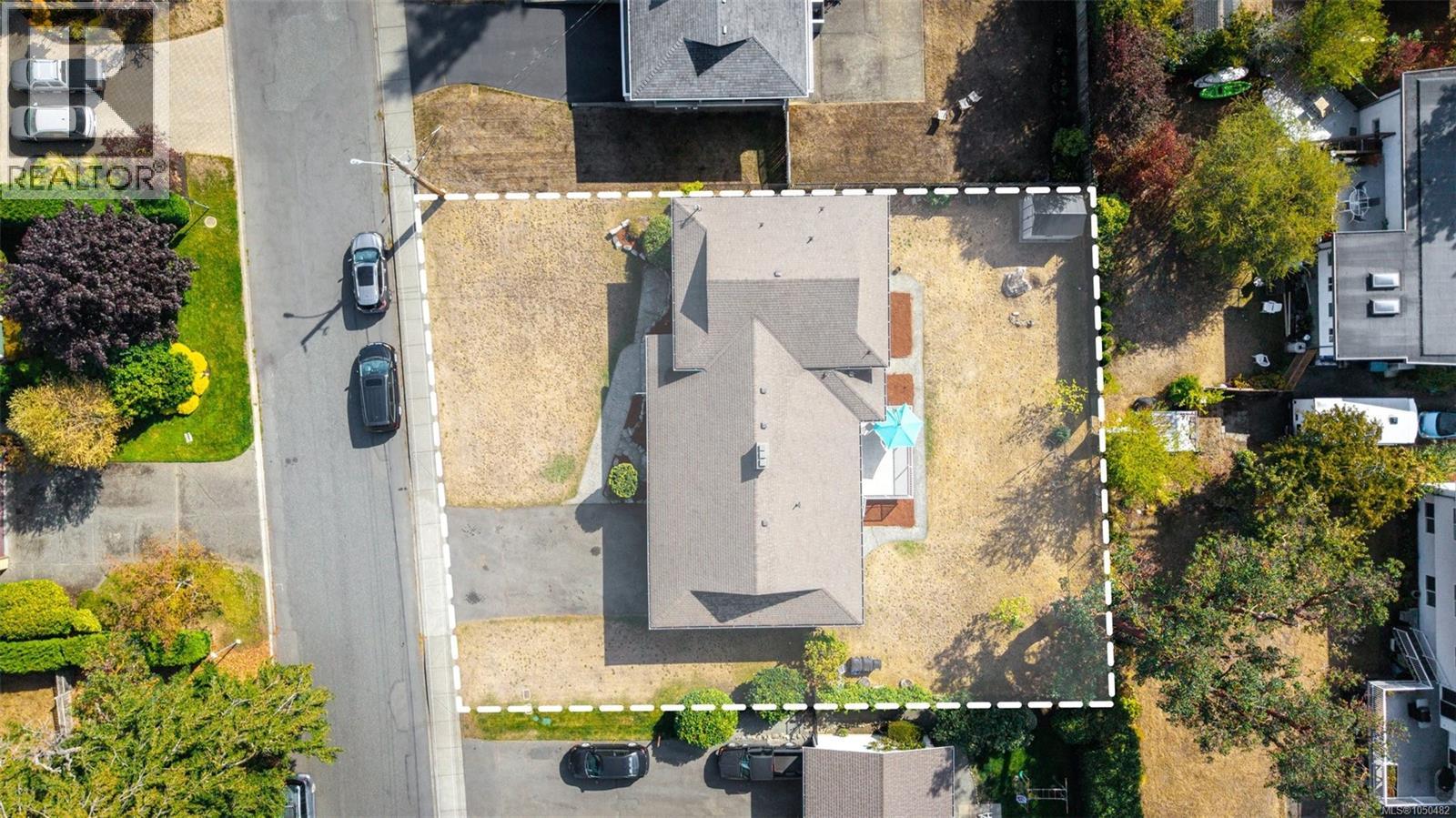 1857 Hillcrest Ave - 6