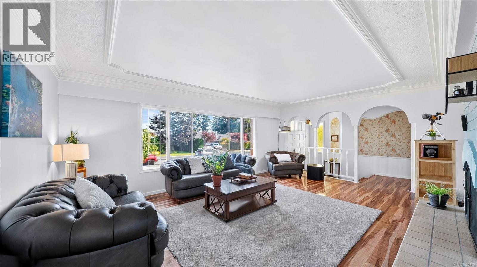  1857 Hillcrest Avenue, Saanich