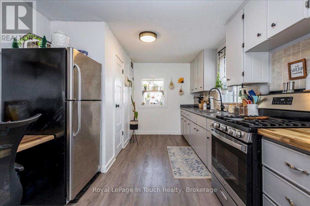 4 GRAY STREET - Image 9
