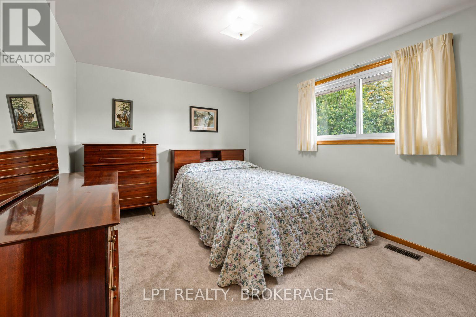 124 CAMPBELL CRESCENT - Image 22