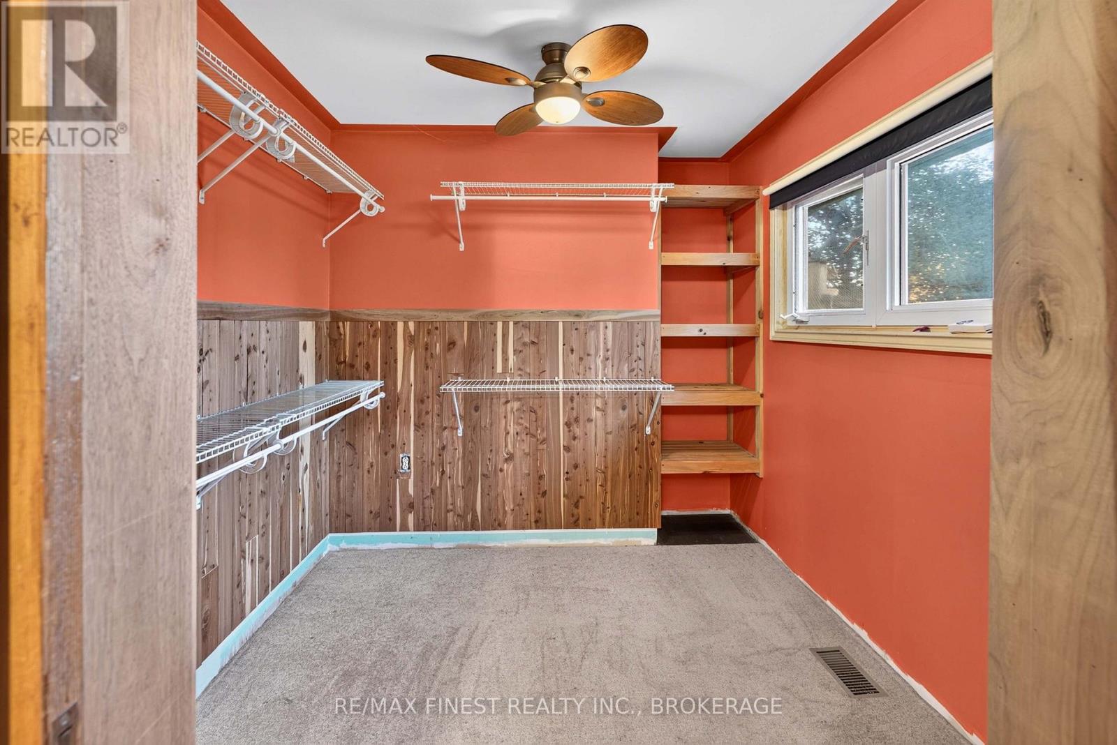 1045 MIDDLE ROAD - Image 19
