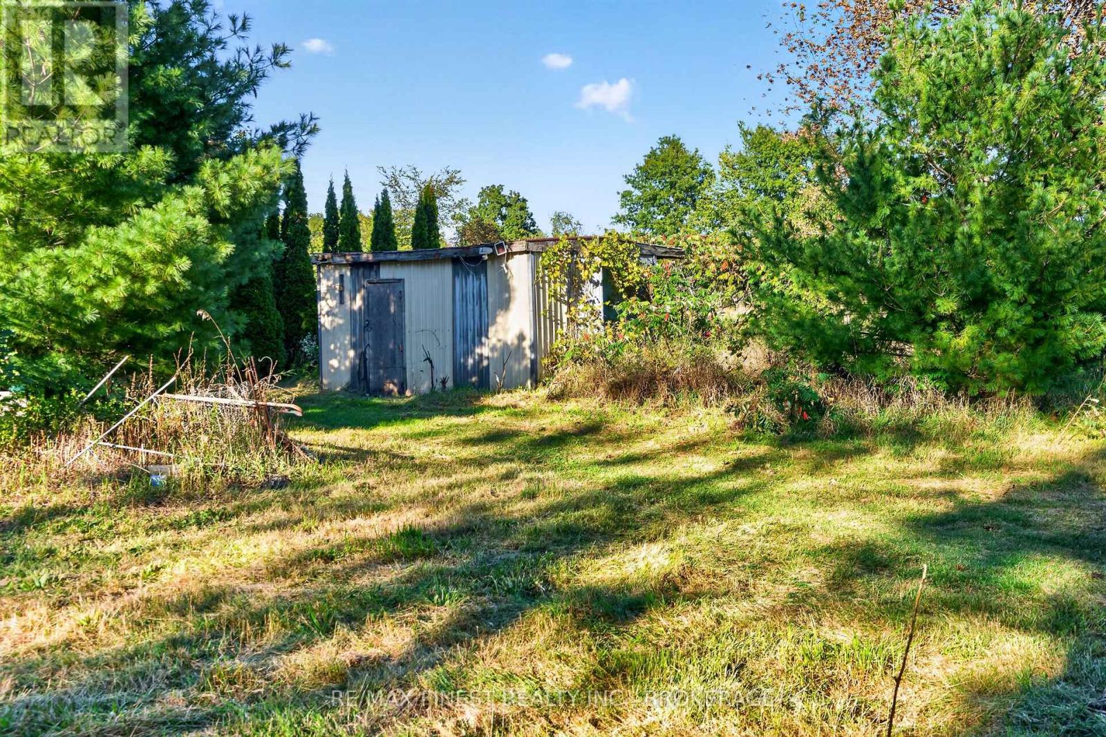 1045 MIDDLE ROAD - Image 41