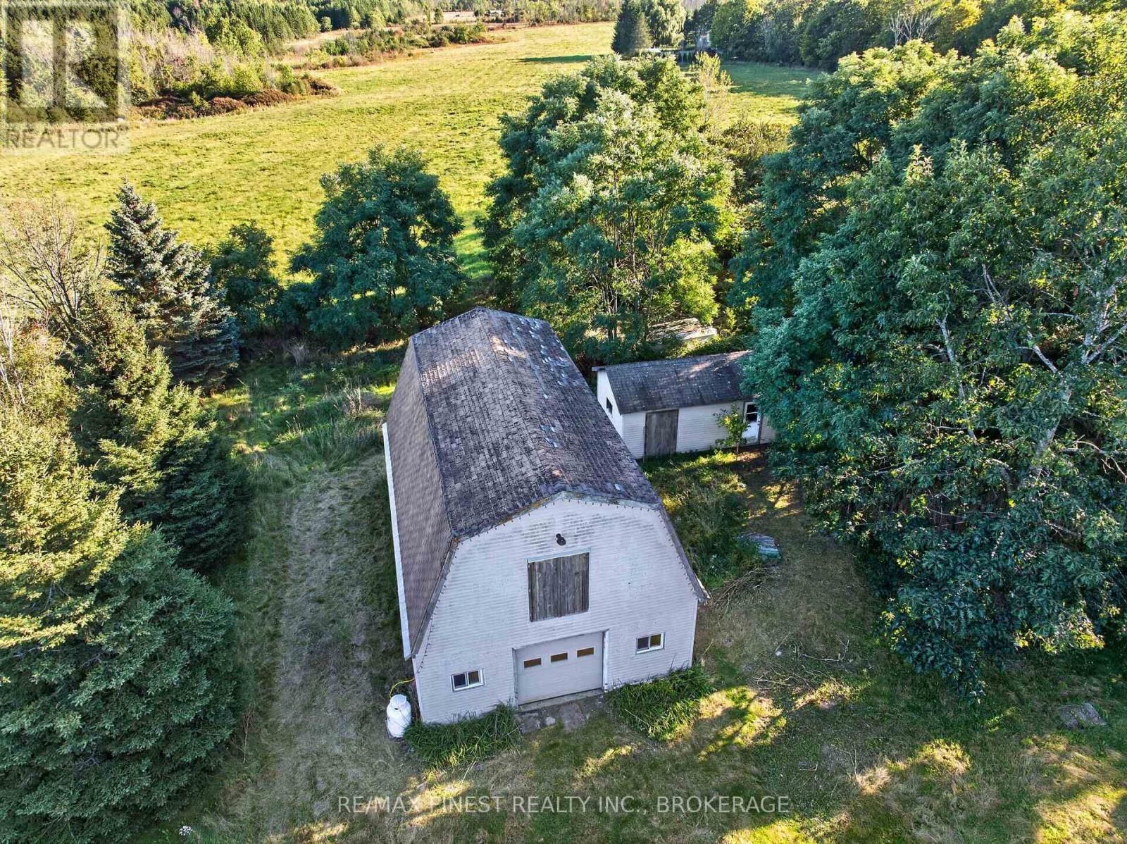 1045 MIDDLE ROAD - Image 45
