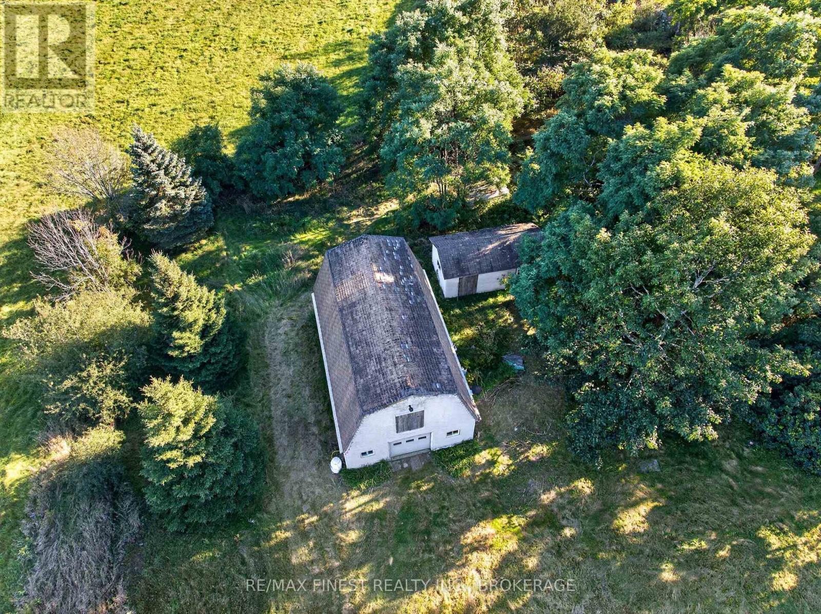 1045 MIDDLE ROAD - Image 46