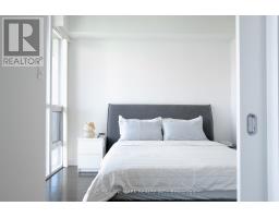 3306 - 126 Simcoe Street, Toronto, ON M5H4E6 Photo 7
