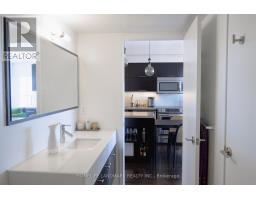 3306 - 126 Simcoe Street, Toronto, ON M5H4E6 Photo 9