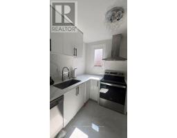 Upper - 370 Spadina Road, Toronto, ON M5P2V8 Photo 13