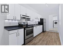 4pc Bathroom - 442 King William Street, Hamilton, ON L8L1P9 Photo 6