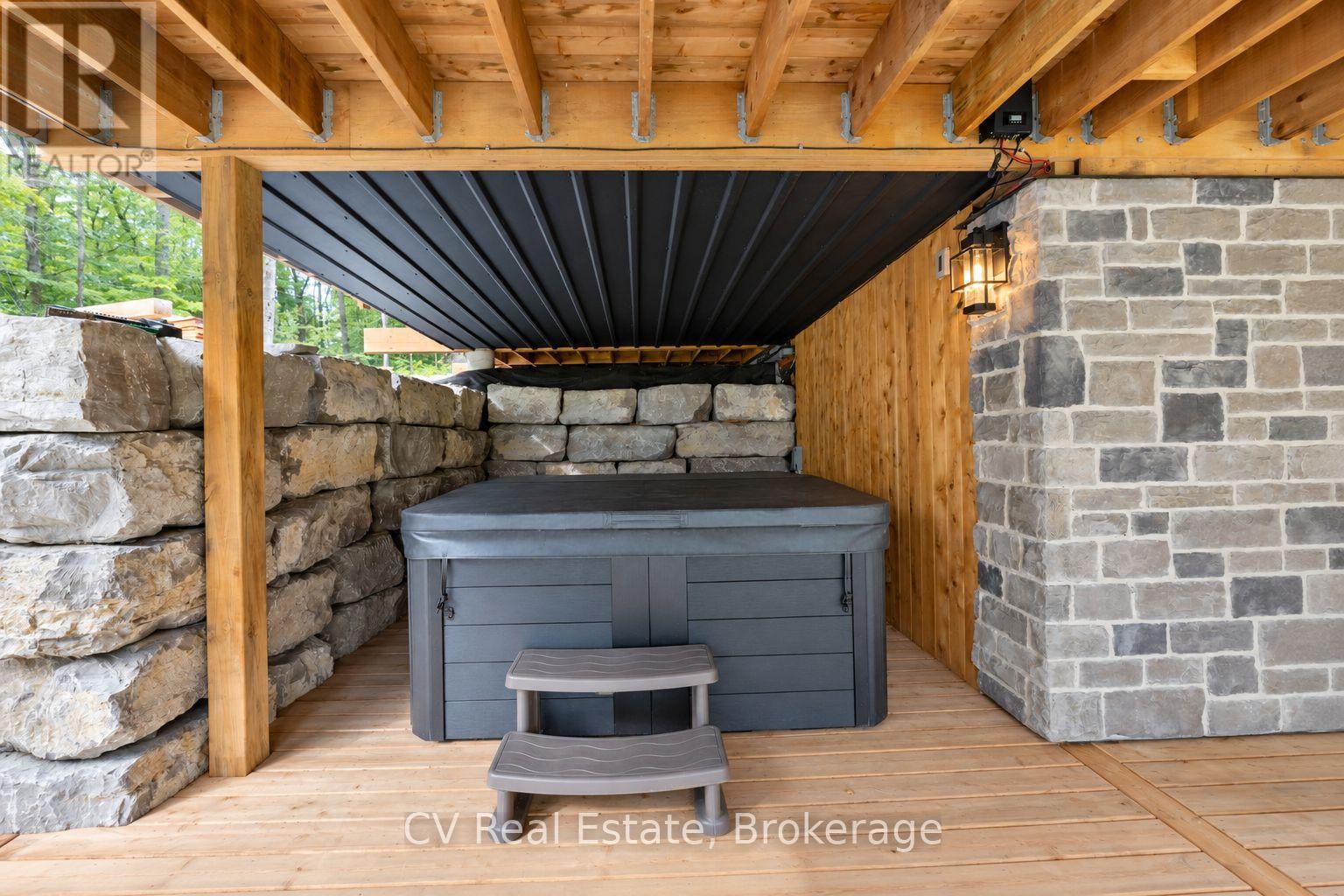 1009 DONALDSON STREET - Image 33
