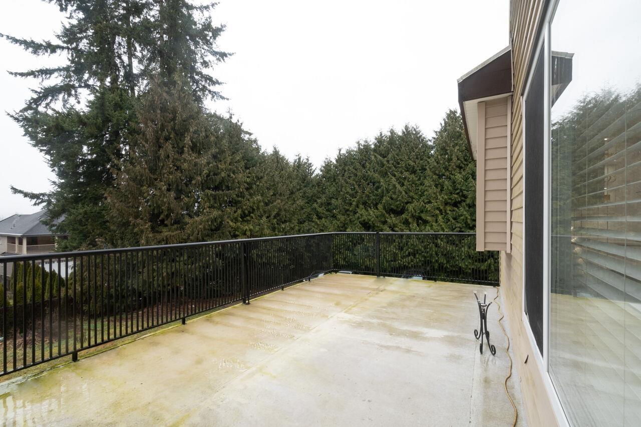 Photo 6 of 20