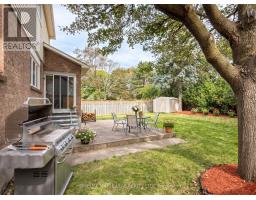 12 Giles Court, Whitby, ON L1N8T5 Photo 40