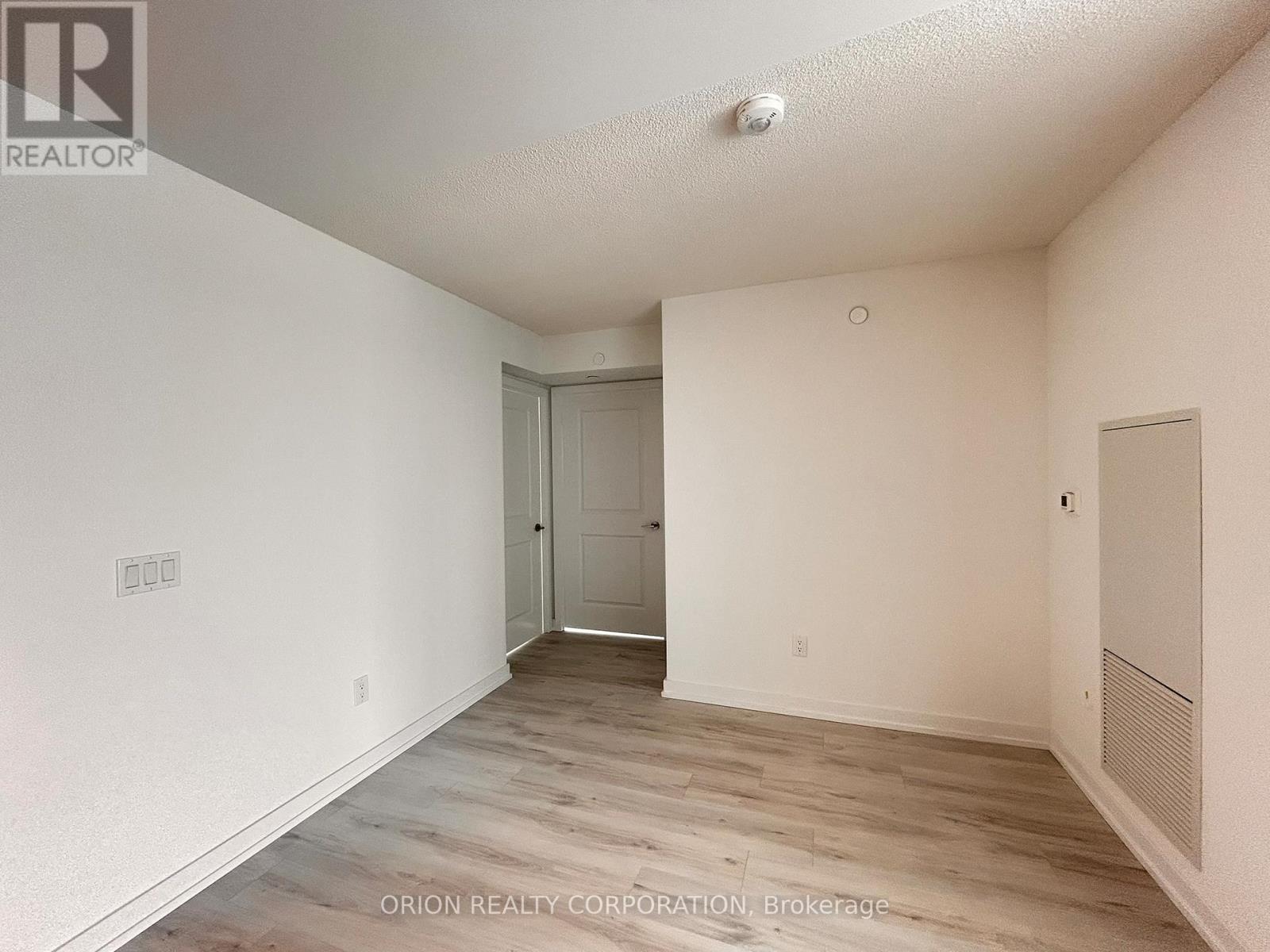 1004- 1435 Celebration Drive, Pickering, ON photo 12