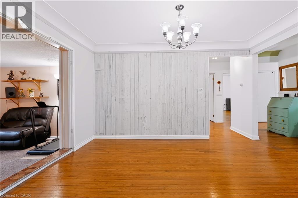 7448 MCNIVEN Road - 17