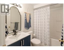 149 Applecrest Court, Kelowna, BC V1V1W6 Photo 25