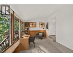 2 Helen Street, Dundas, ON L9H1N3 Photo 26