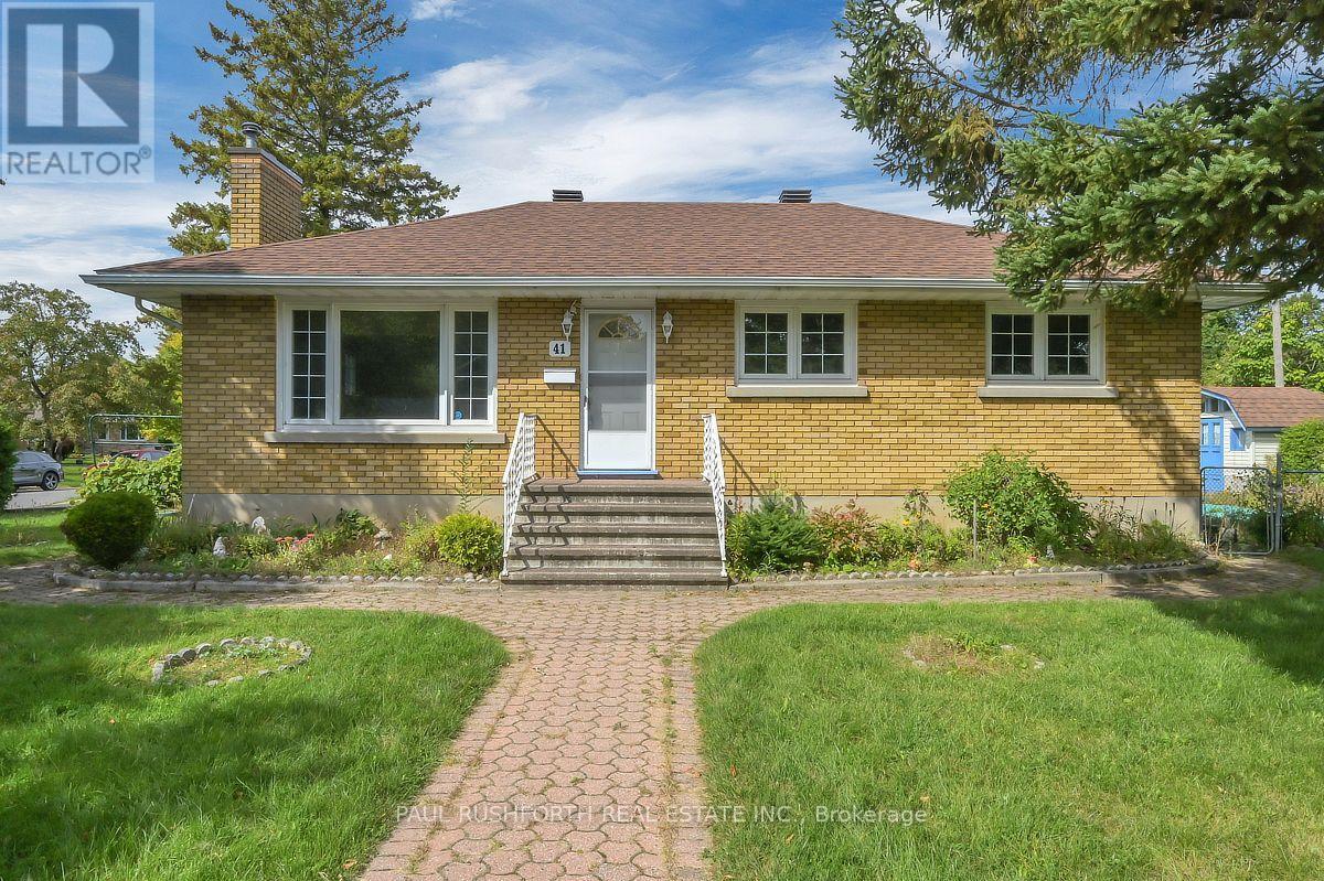41 CAPILANO DRIVE - 1