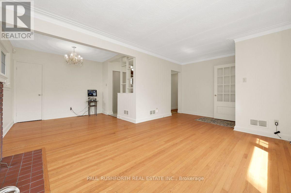 41 CAPILANO DRIVE - 10