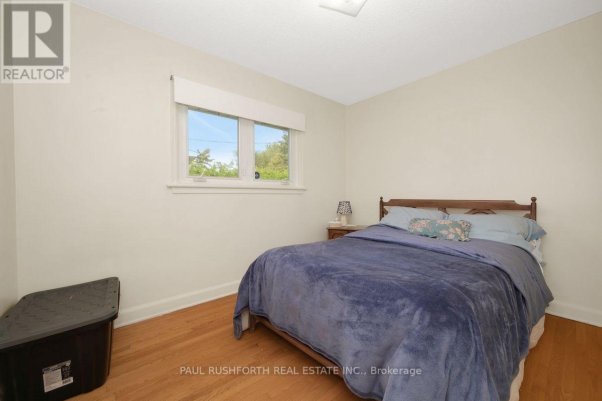 41 CAPILANO DRIVE - 18