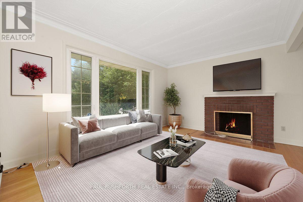 41 CAPILANO DRIVE - 7