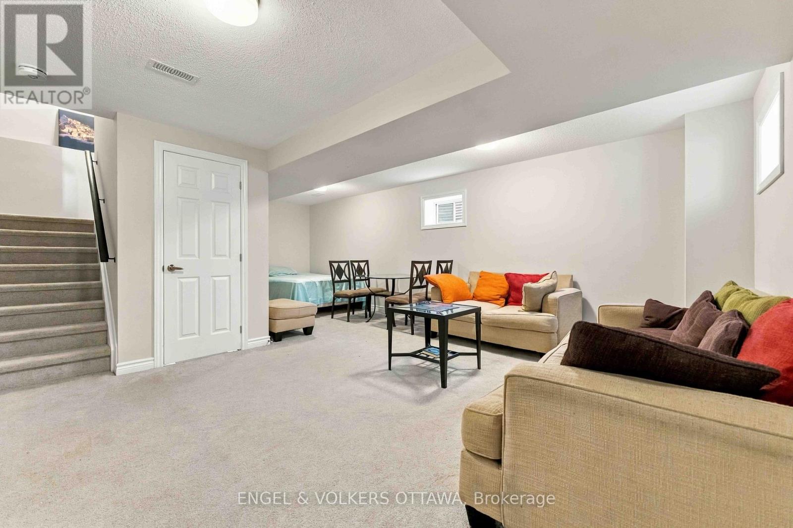 182 RYAN REYNOLDS WAY - 18