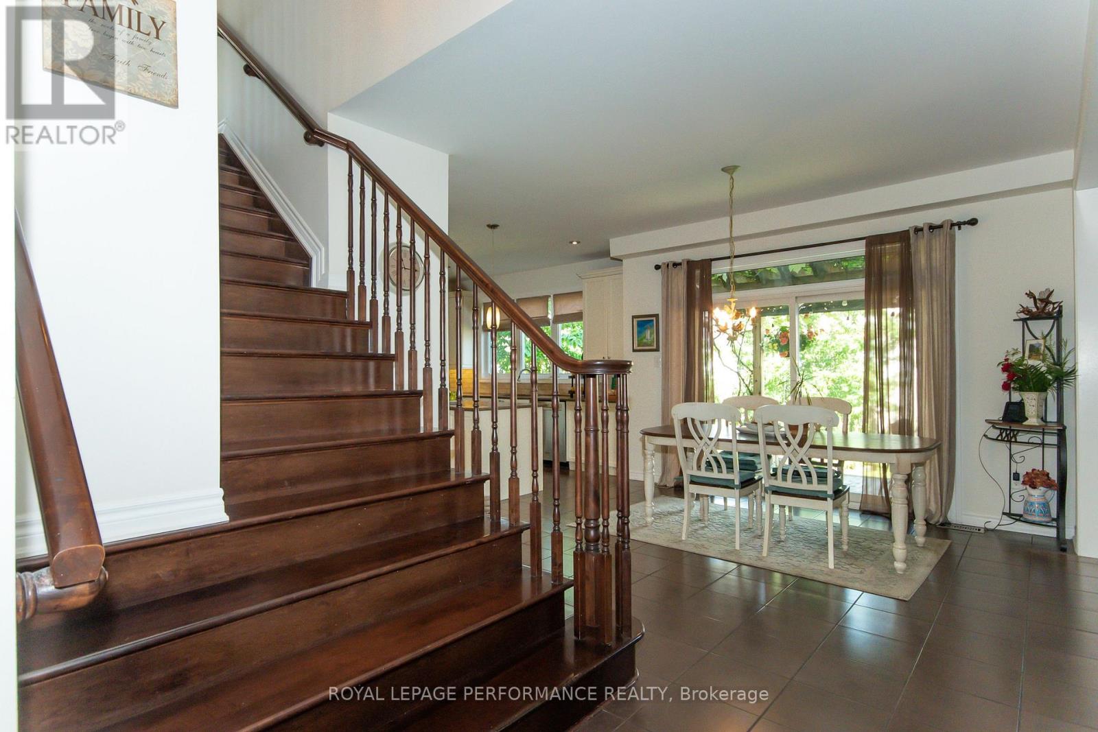 2744 Grand Vista Circle