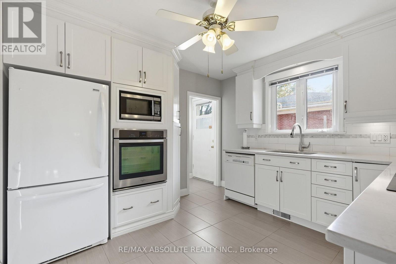 2034 CAMROSE STREET - Image 12