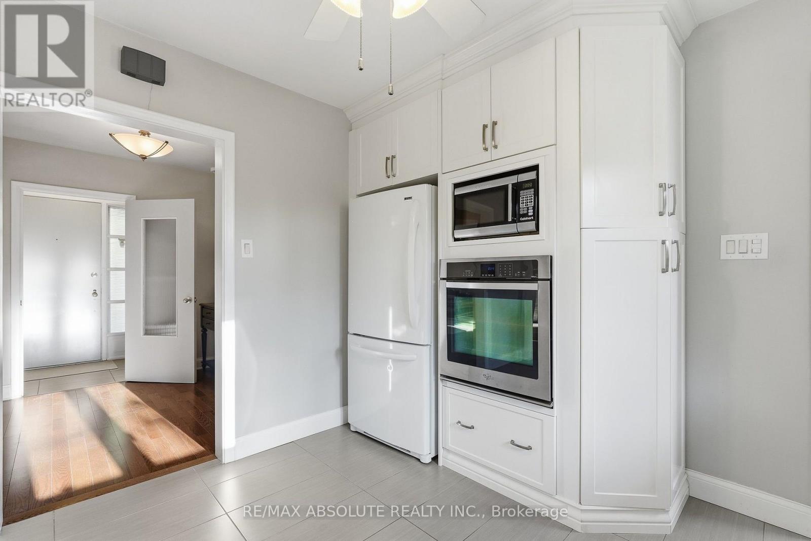 2034 CAMROSE STREET - 13
