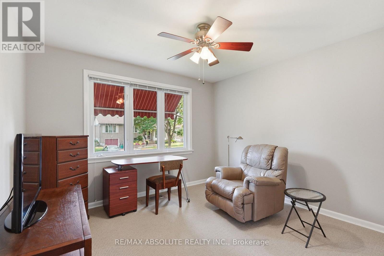 2034 CAMROSE STREET - 17