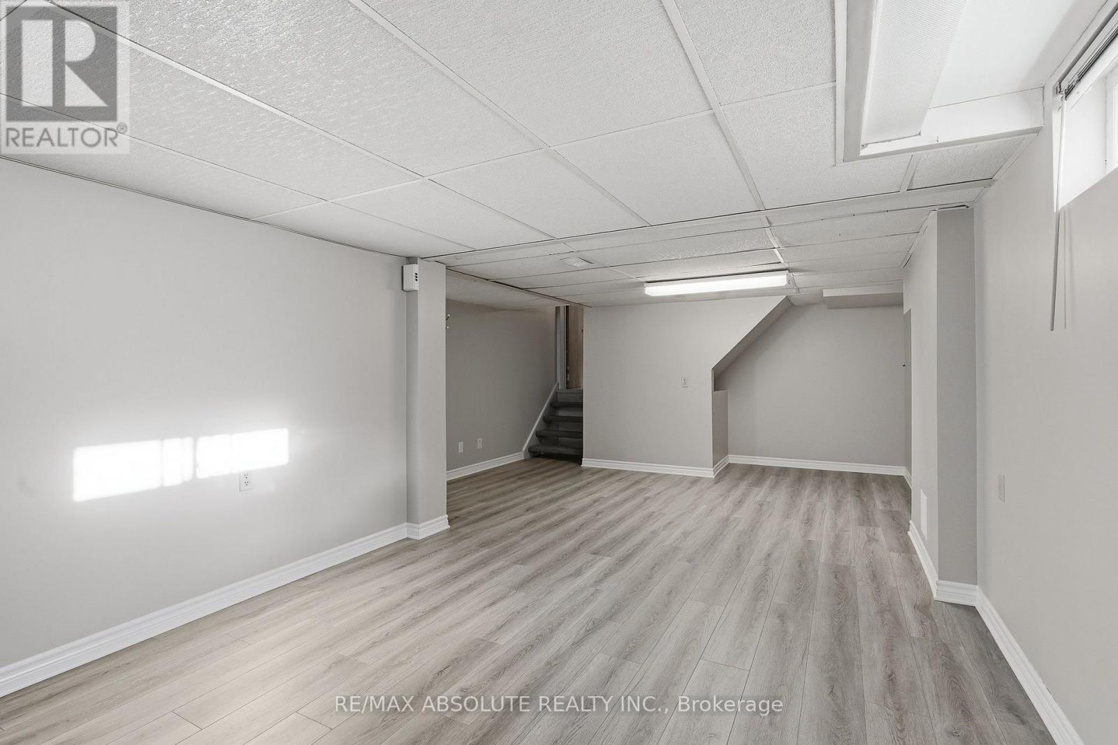 2034 CAMROSE STREET - 23