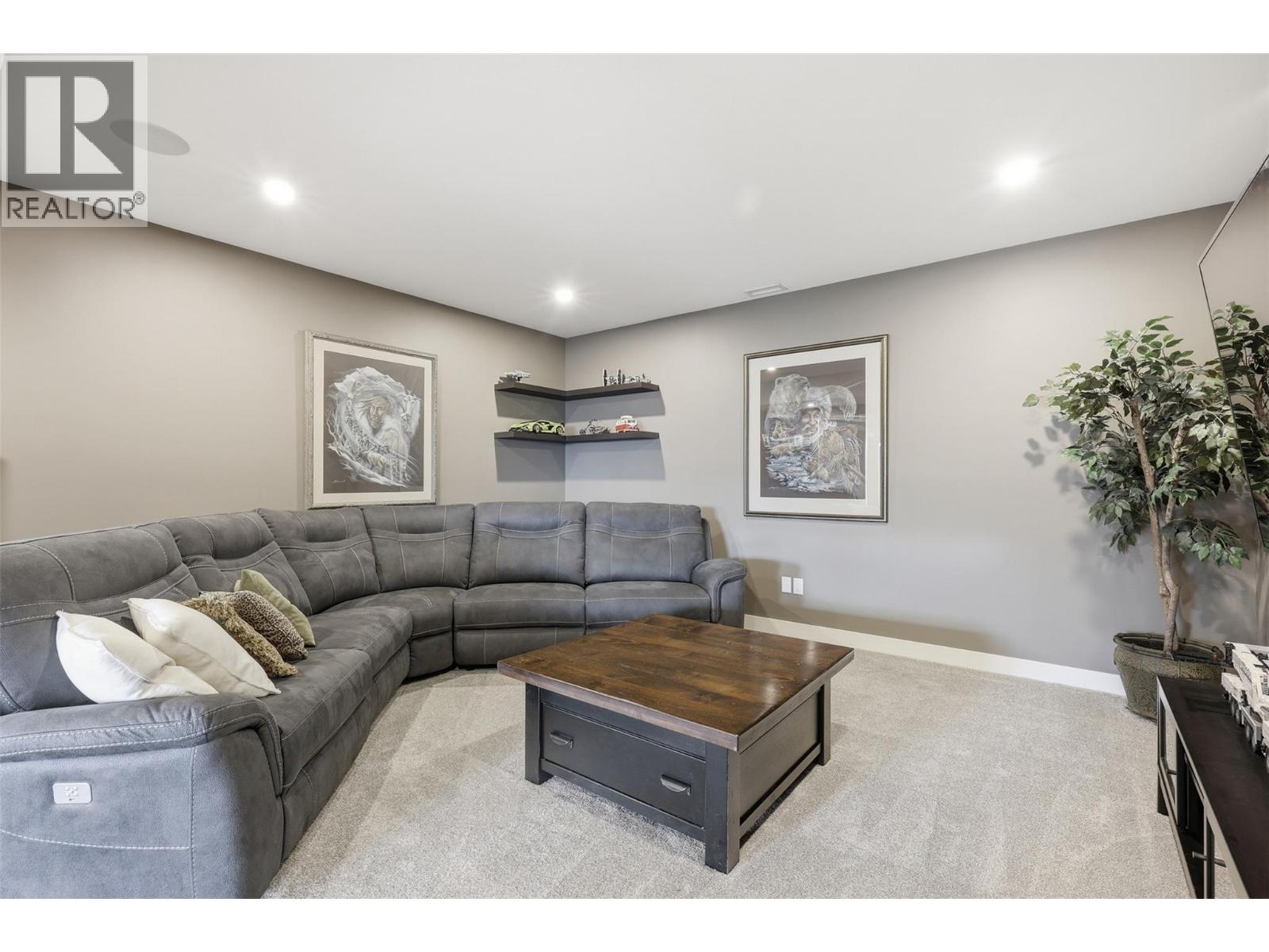 4012 Rio Vista Way - 48