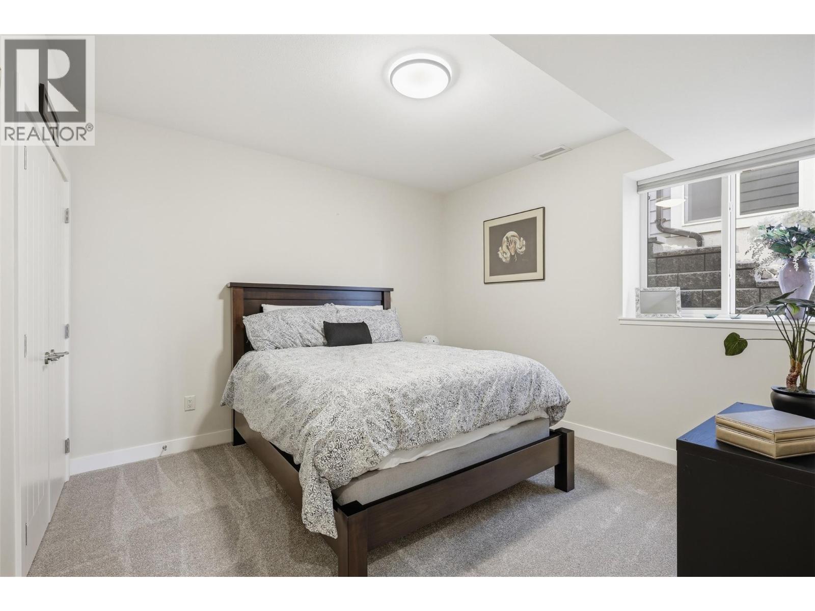 4012 Rio Vista Way - 56