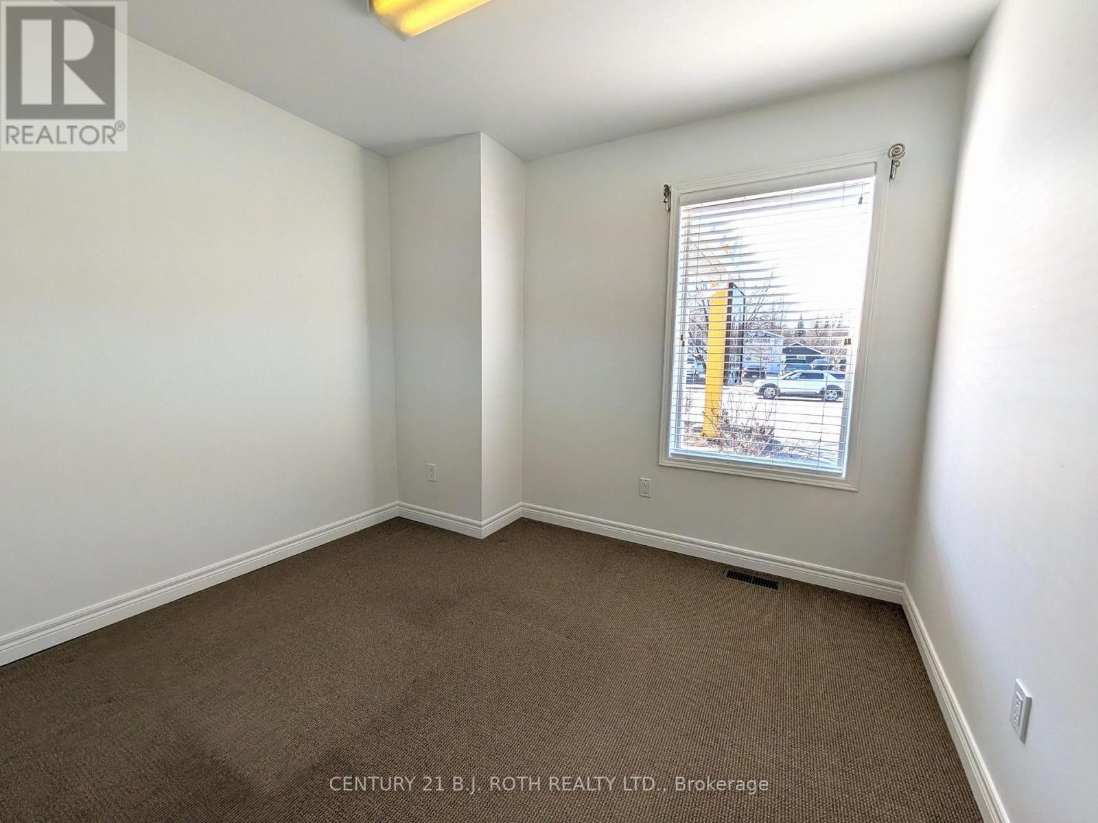 888 INNISFIL BEACH ROAD, Innisfil (Alcona) — photo 9
