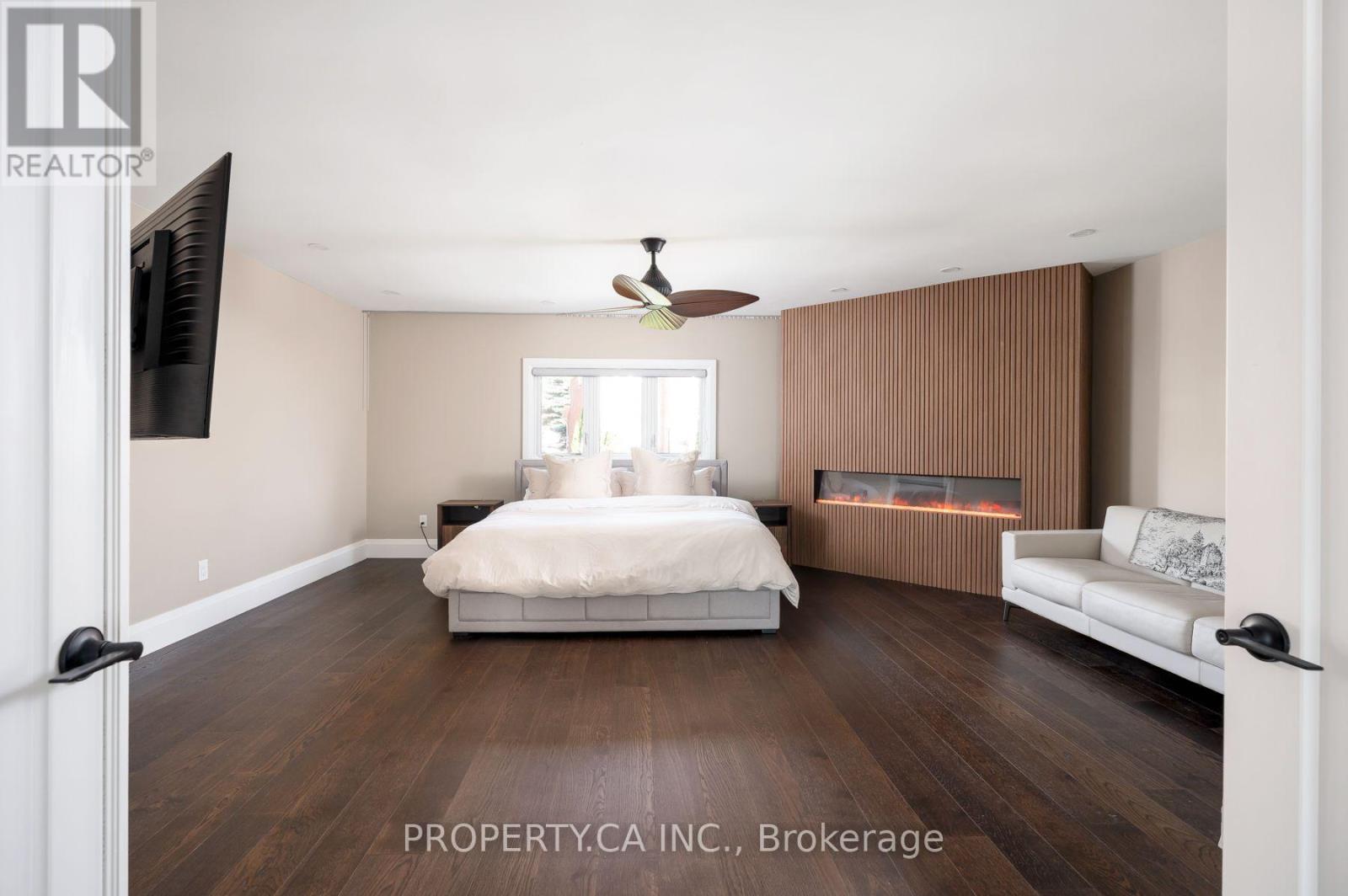 72 DEVONSLEIGH BOULEVARD - 22