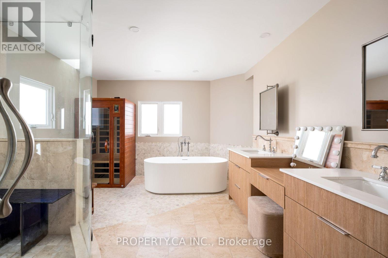 72 DEVONSLEIGH BOULEVARD - 24