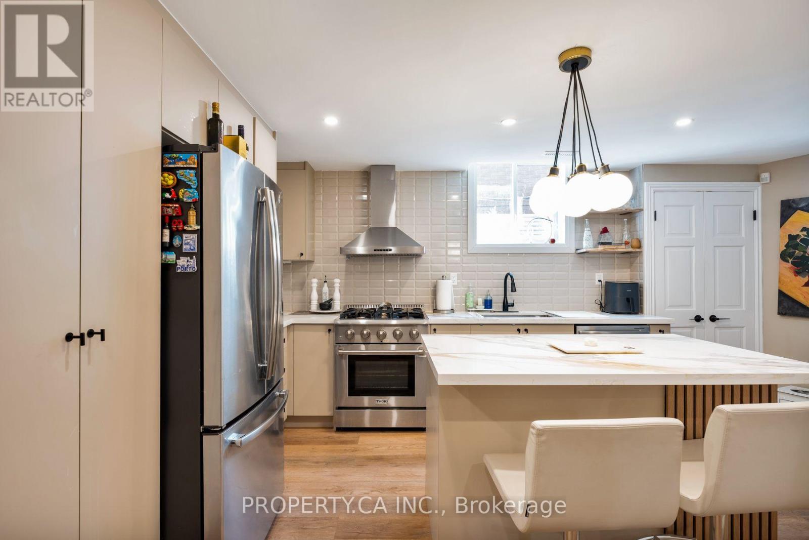 72 DEVONSLEIGH BOULEVARD - 35