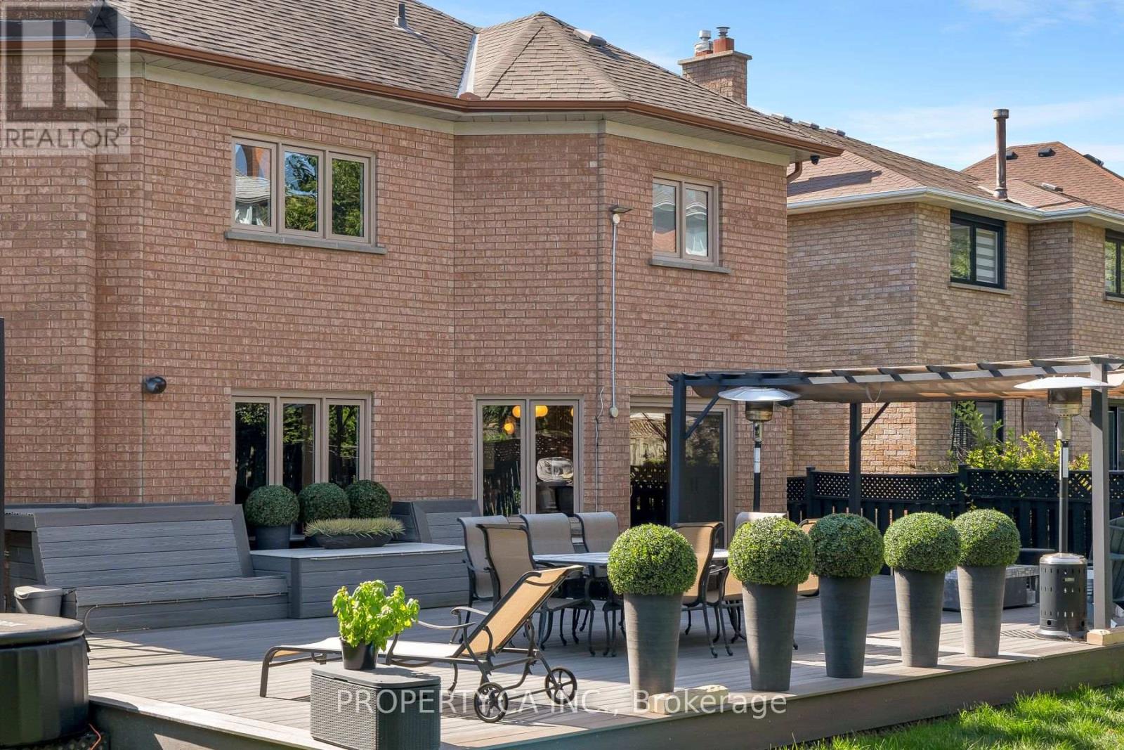 72 DEVONSLEIGH BOULEVARD - 44